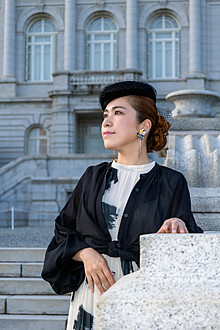 浜松市やらまいか大使スーパーモデル歌手ERIKO宮殿前での撮影③